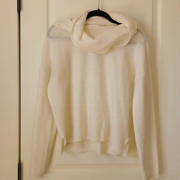 White turtleneck sweater - Picture 2 of 3